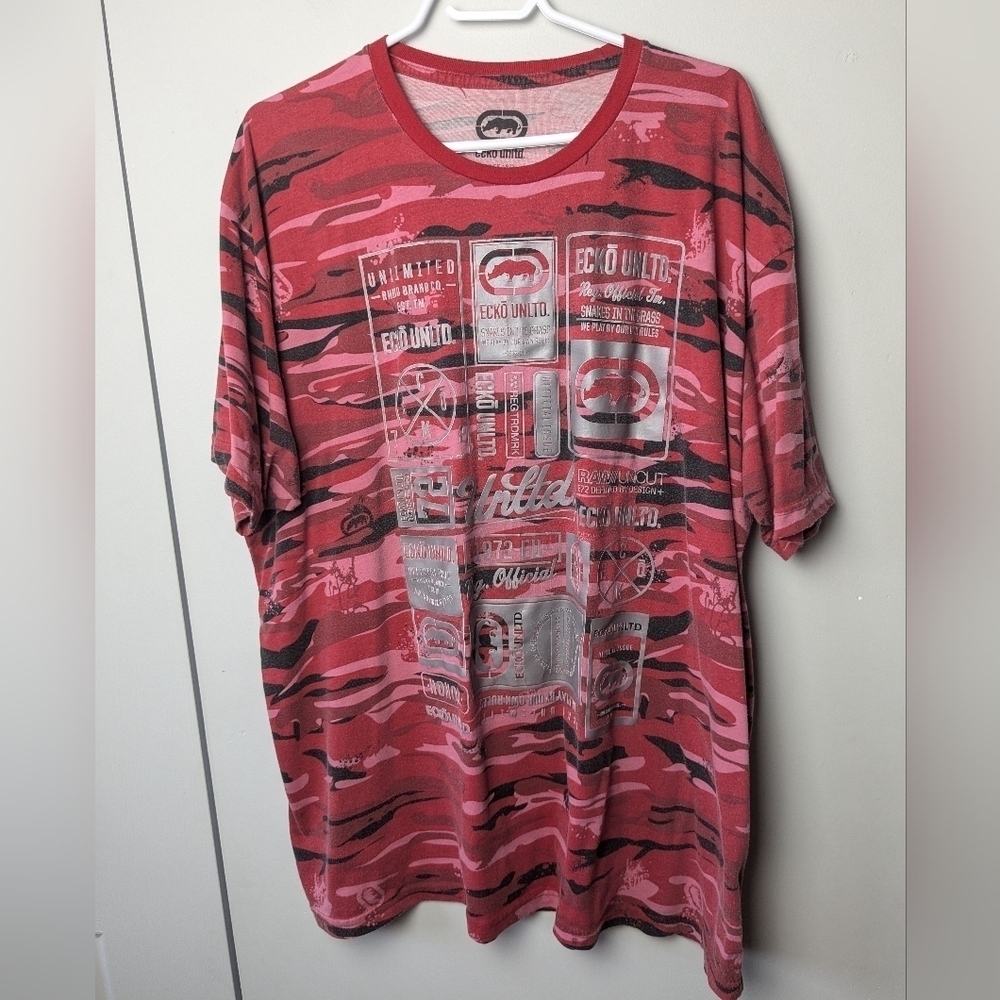 Vintage Y2k ECKO UNLTD shirt For Men Size 2XL Camo Red Color